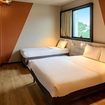 Ibis Budget Balneário Camboriú エクステリア 写真