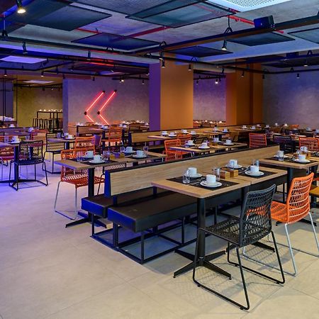Ibis Budget Balneário Camboriú エクステリア 写真