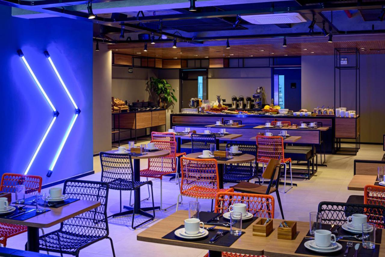 Ibis Budget Balneário Camboriú エクステリア 写真
